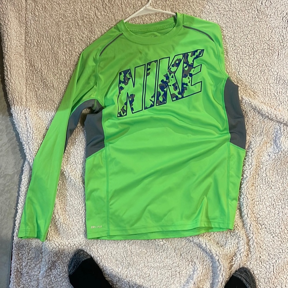 nike kids shirt